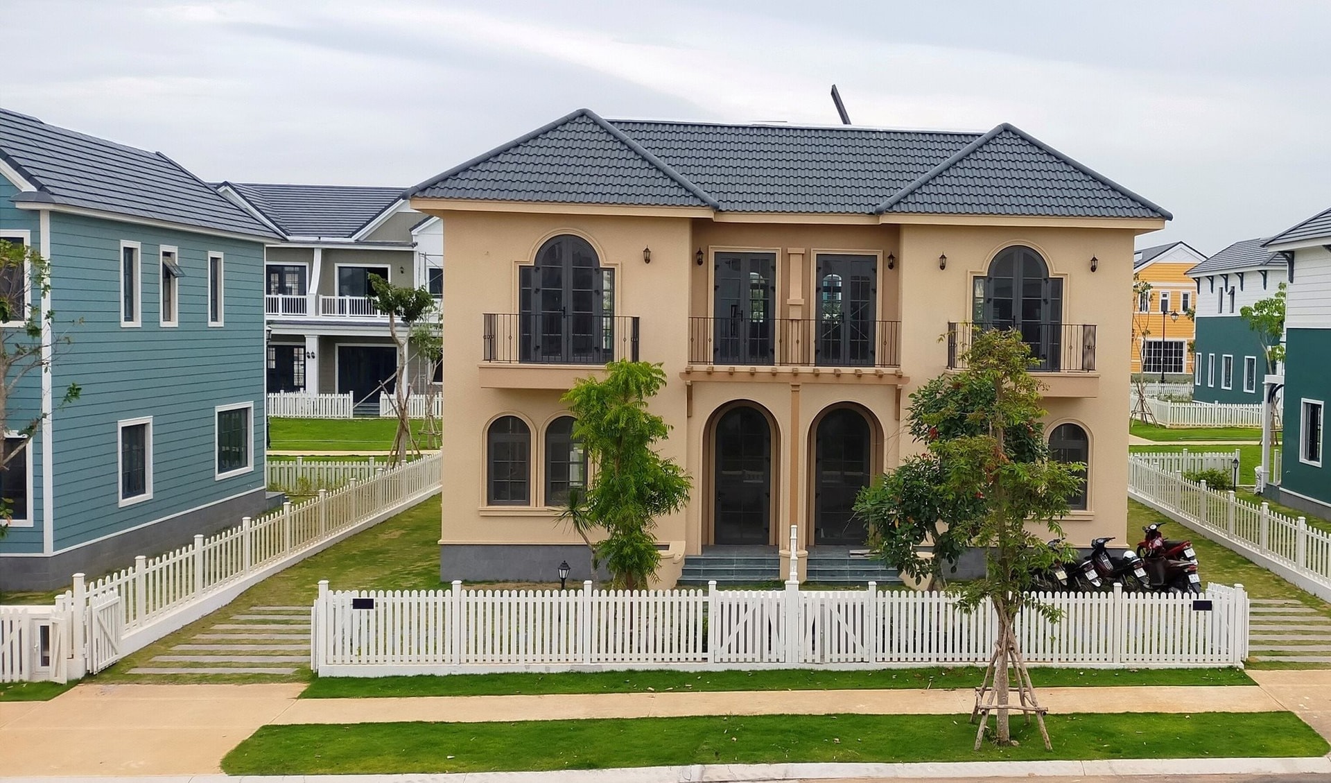 Mua biệt thự 30 tỷ, mạnh tay vay 21 tỷ ngân hàng, nhà đầu tư gồng gốc lãi lên đến hơn 200 triệu mỗi tháng