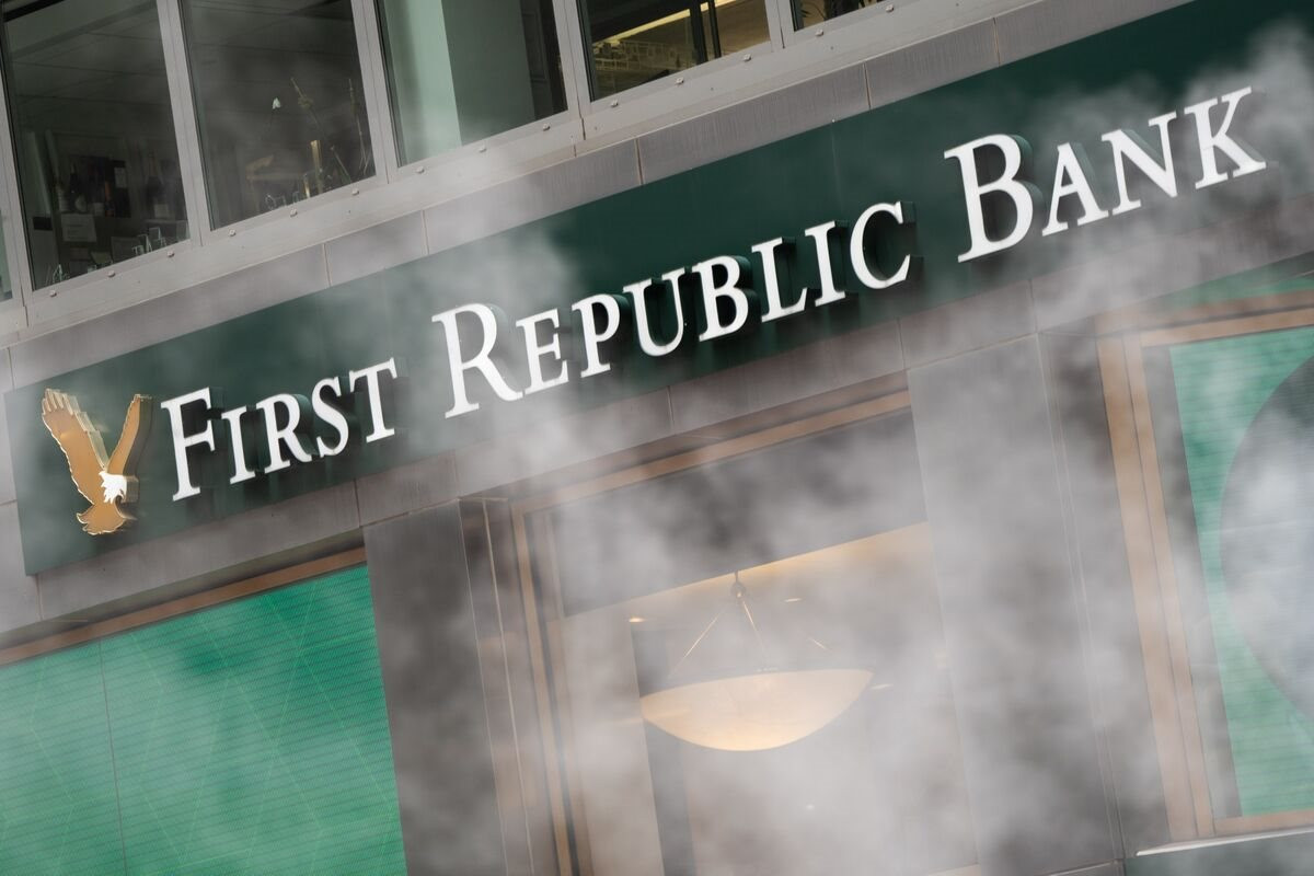 Nóng: First Republic Bank sụp đổ, chính thức ‘bán mình’