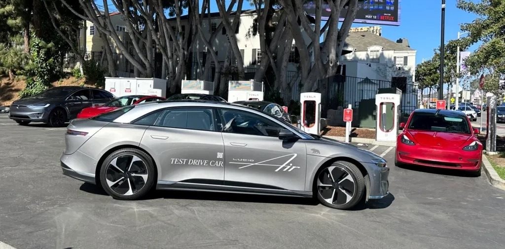 lucid-air-at-tesla-supercharger.jpg