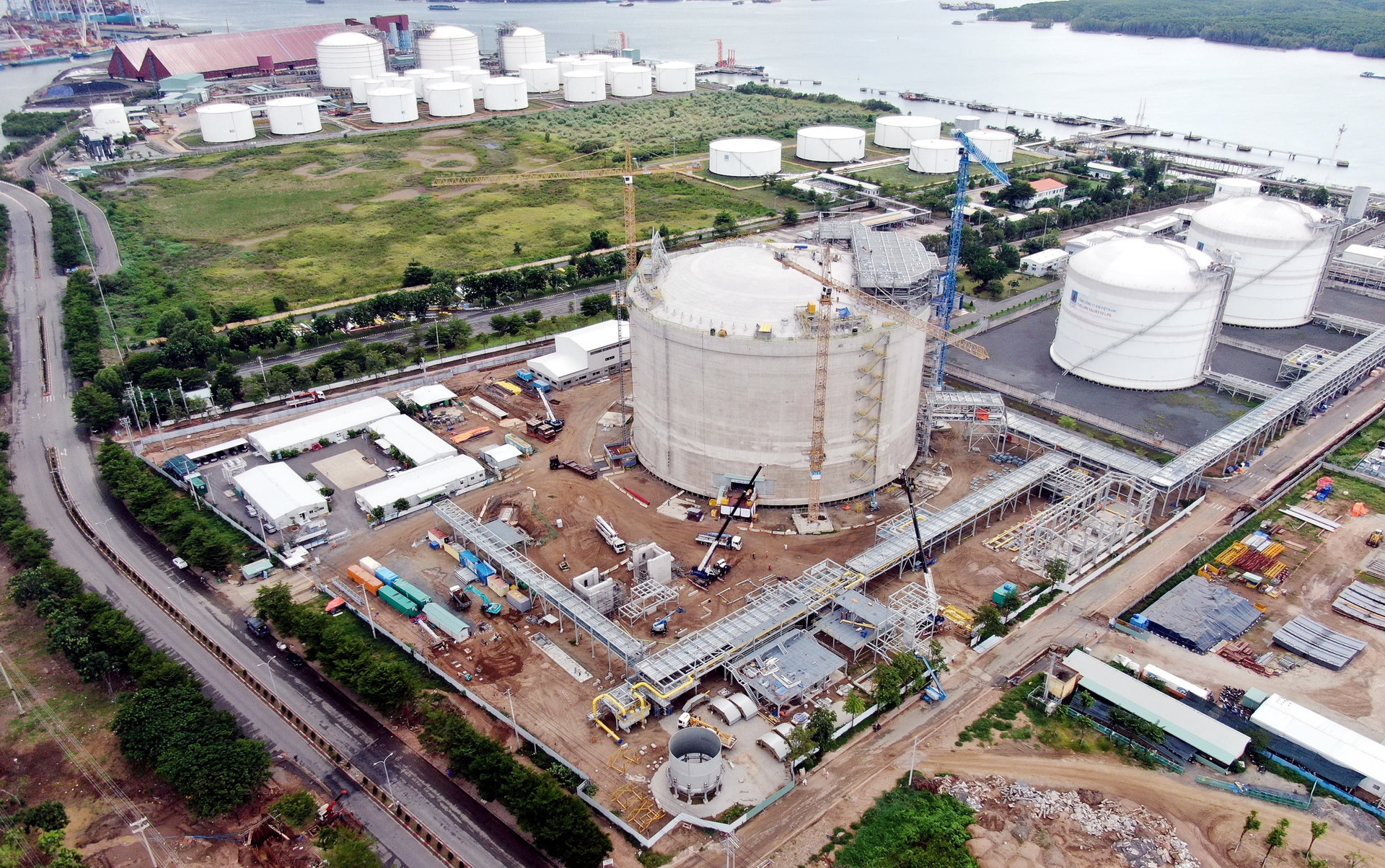 Giá khí đốt quốc tế tăng mạnh, một doanh nghiệp Việt Nam được cấp phép xuất nhập khẩu LNG