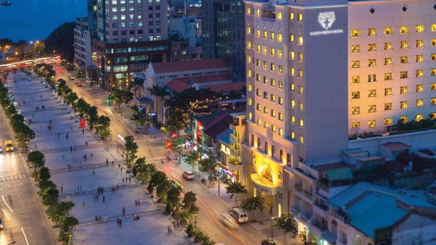 Chủ khách sạn 4 sao Saigon Prince Hotel nằm đắc địa trên phố đi bộ Nguyễn Huệ tiếp tục báo lỗ hơn 182 tỷ đồng 