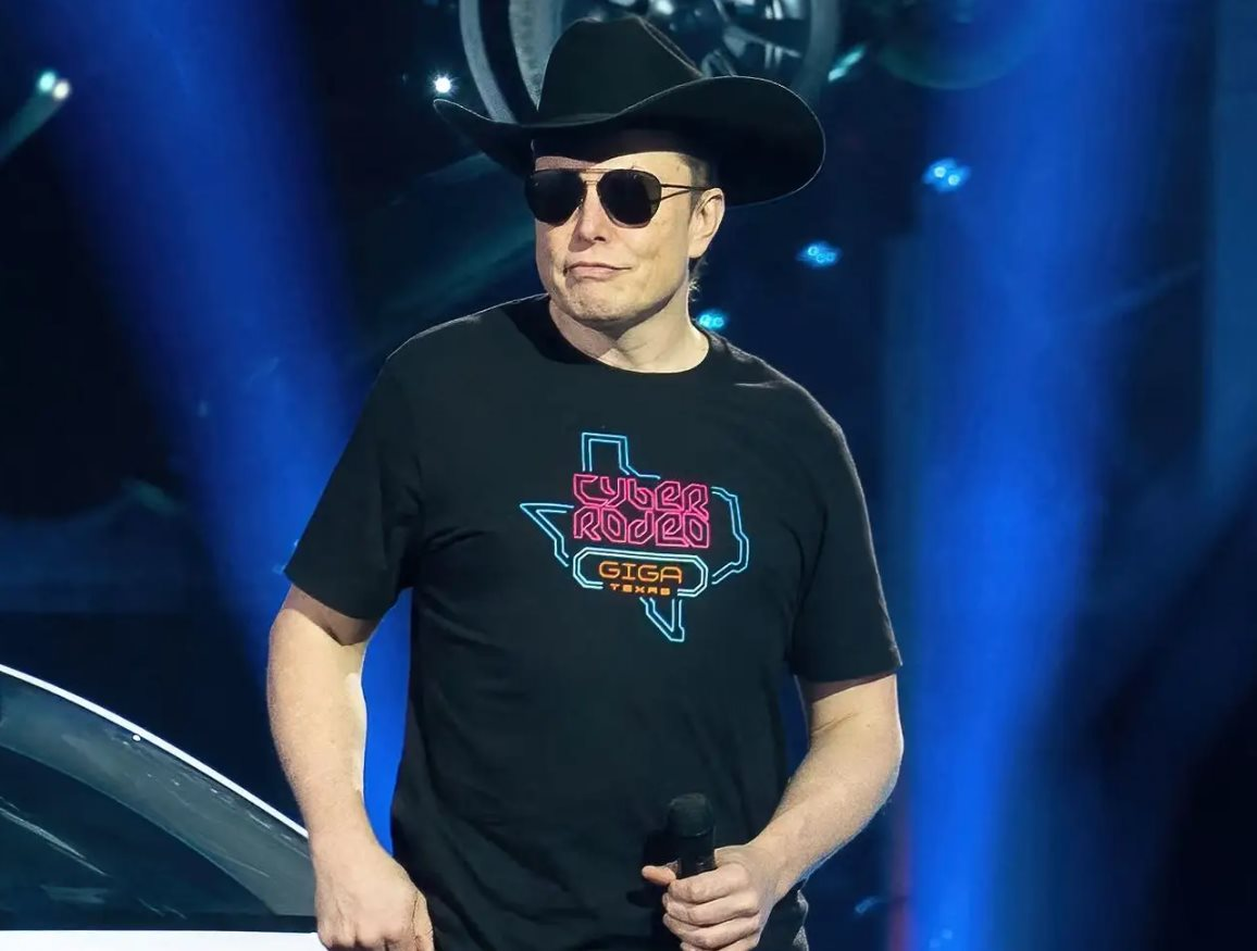 Clip bóc trần sự thật về Elon Musk: Có năng khiếu vũ công, nhưng cuộc đời xô đẩy làm tỷ phú!