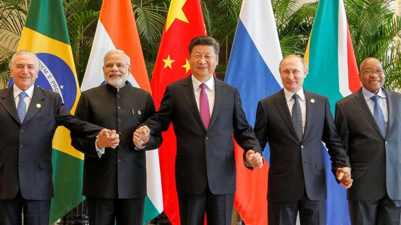 Khối BRICS dự định giới thiệu đồng tiền chung: Chuyên gia nói về thời điểm đáng lo của đồng USD