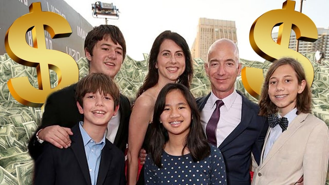 Con gái nuôi "bí ẩn" sẽ thừa kế ¼ tài sản của tỷ phú Jeff Bezos: “Phải” tiêu hết 1,1 tỷ đồng/tuần, sắp xuất hiện trước công chúng với vai trò mới