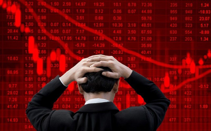 Chứng khoán ngày 31/5: Gánh nặng cổ phiếu vốn hóa lớn, VN-Index quay đầu giảm điểm
