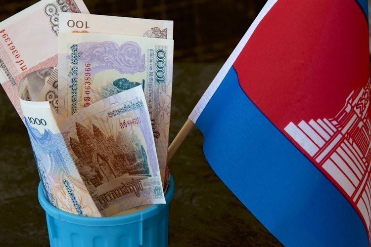 money-in-cambodia(1).jpg