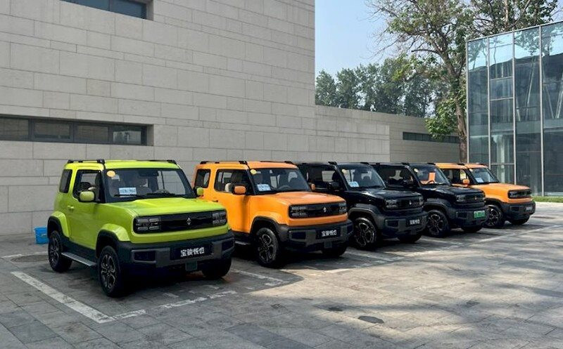 "Người anh em" của xe điện mini Wuling Hongguang Mini vừa ra mắt ở Việt Nam giá 260 triệu, tầm di chuyển "ăn đứt"