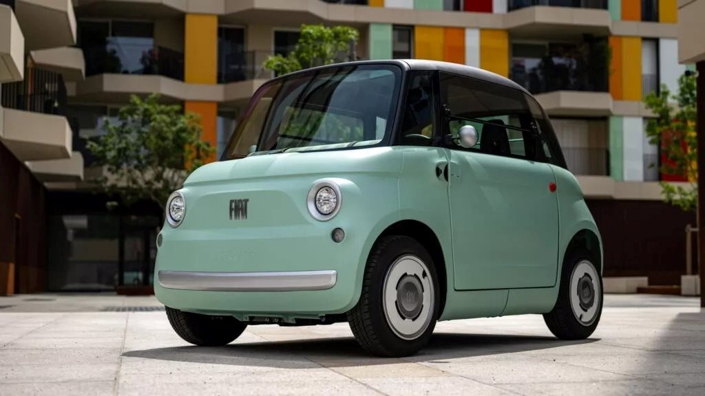 Đây có phải đỉnh cao của ô tô điện mini dạo phố: Fiat Topolino tầm hoạt động 75 km, trẻ 14 tuổi cũng lái được