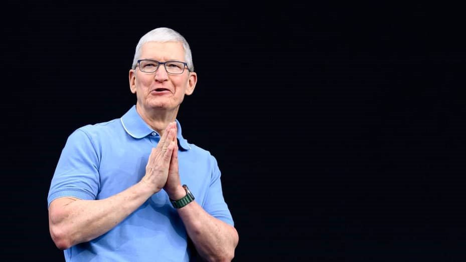 Top 10 CEO lương cao nhất ở Mỹ: Tim Cook của Apple chỉ đứng bét