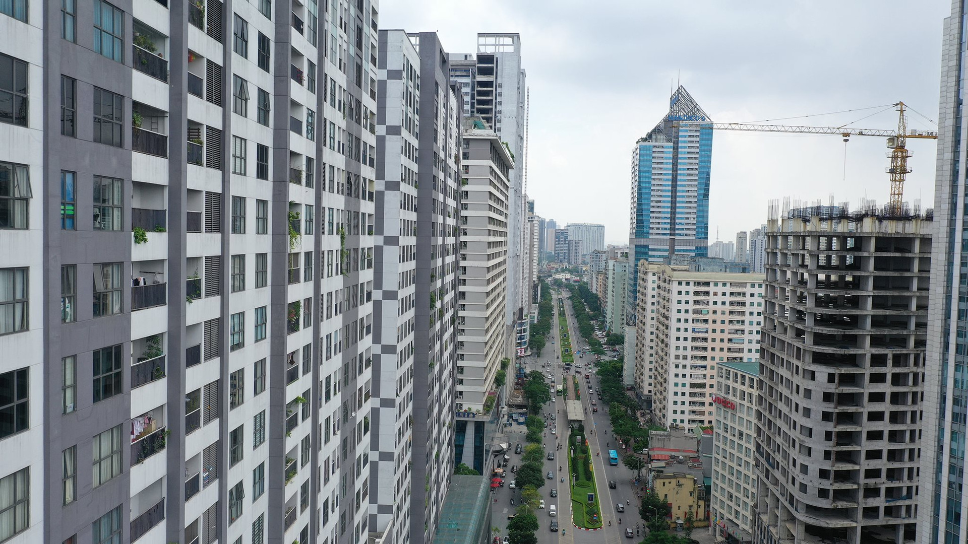 Bất chấp thị trường giảm tốc, giá nhà chung cư Hà Nội vẫn neo cao