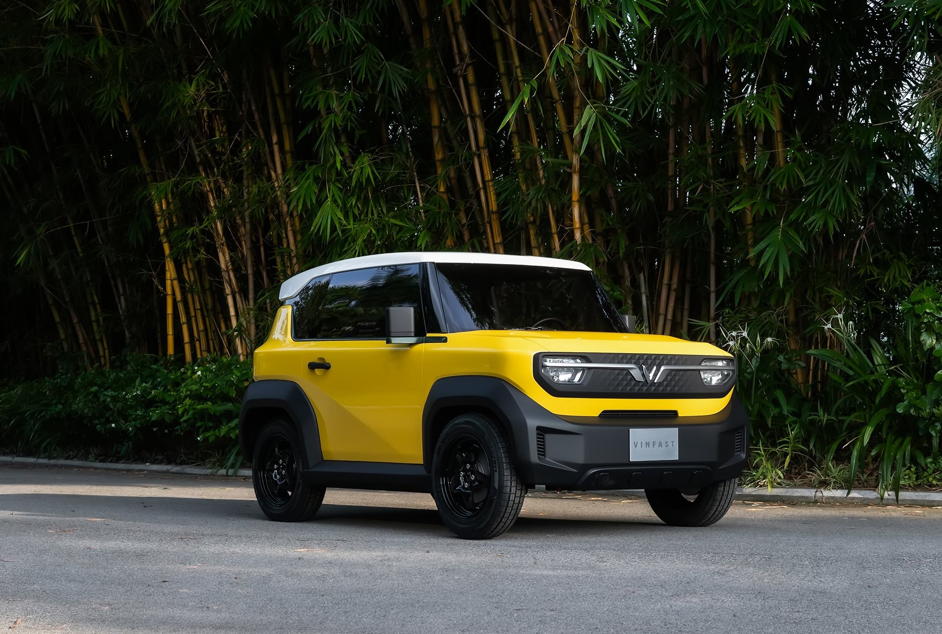 Ngắm VinFast VF3 'bằng xương bằng thịt': kích thước lớn, thiết kế 'ngầu', chờ giá bán chính thức 