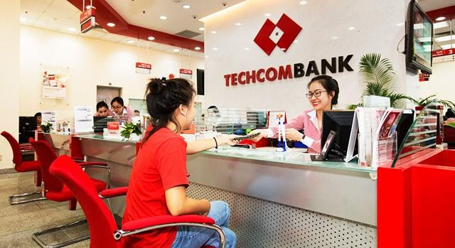 Techcombank mỗi ngày có thêm gần 8.000 khách hàng mới, lợi nhuận 11.300 tỷ đồng sau nửa năm