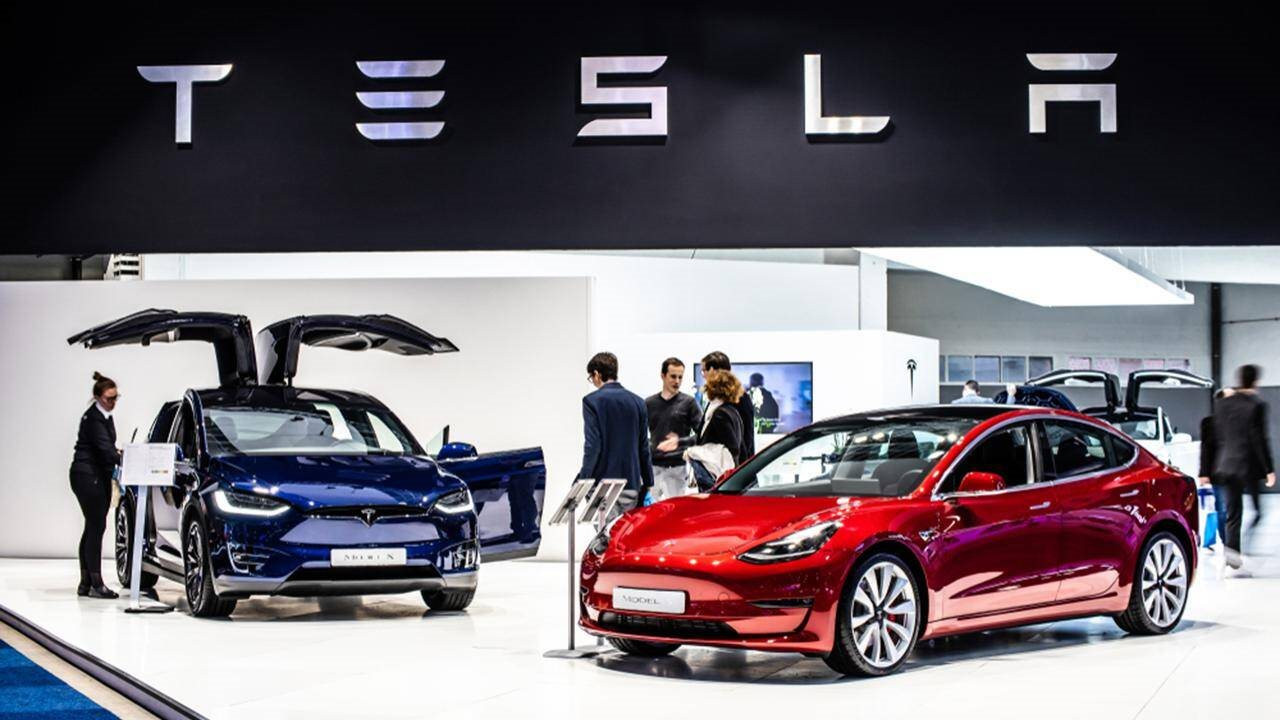 Tesla có thể phải nhường lại ngôi vị hãng ô tô giá trị nhất thế giới cho "ông già" tới từ Nhật Bản nếu điều này xảy ra