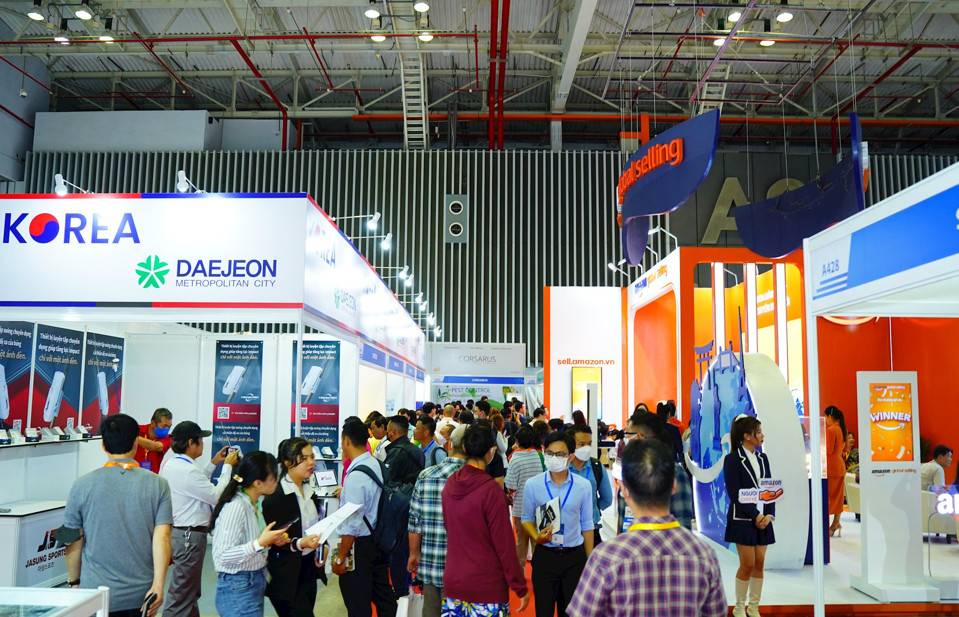 345 gian hàng trưng bày tại Triển lãm Quốc tế Logistics Việt Nam lần đầu tiên được tổ chức