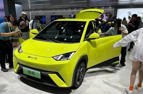 'Kẻ ngáng chân' Wuling HongGuang Mini EV tiếp tục bùng nổ doanh số tại quê nhà, có thể là đối thủ lớn với VinFast VF 5 nếu về Việt Nam