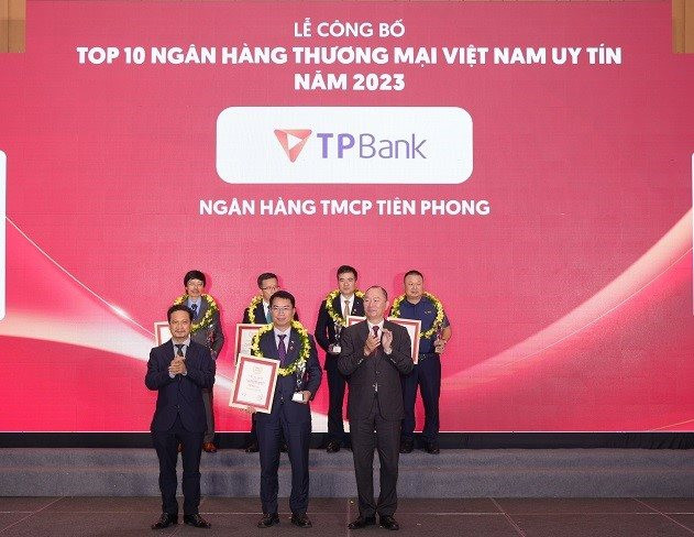 TPBank lọt Top 10 ngân hàng thương mại Việt Nam uy tín lần thứ 5 liên tiếp