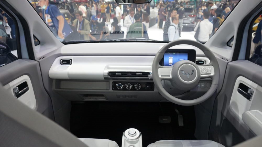 interior-air-ev-lite-1000x562.jpg