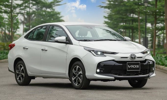 Doanh số Toyota Vios 2023 ‘về mặt đất’ sau tháng đầu trả hàng đặt trước bùng nổ 