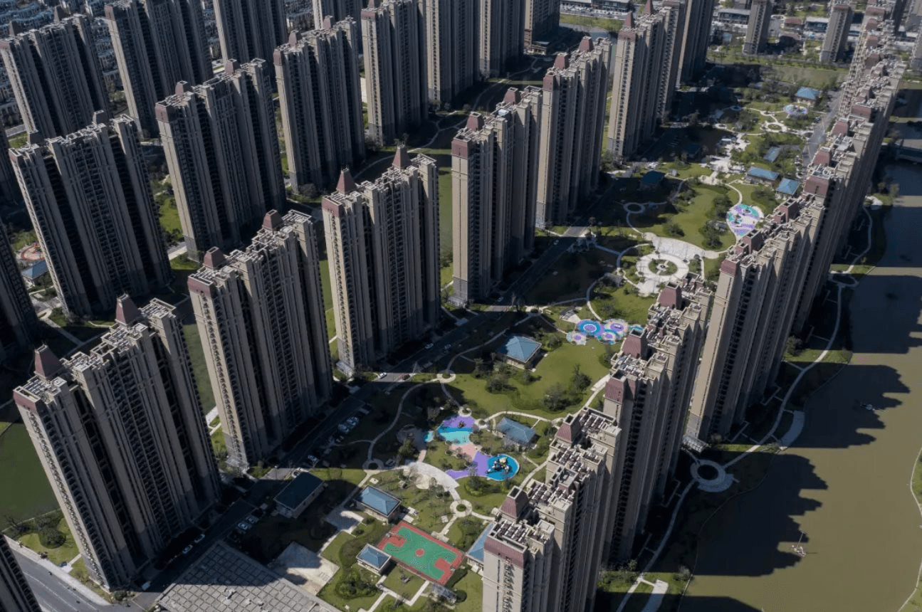 Từ thời hoàng kim tới “cú vấp ngã” của nhà phát triển BĐS lớn nhất nhì Trung Quốc Evergrande
