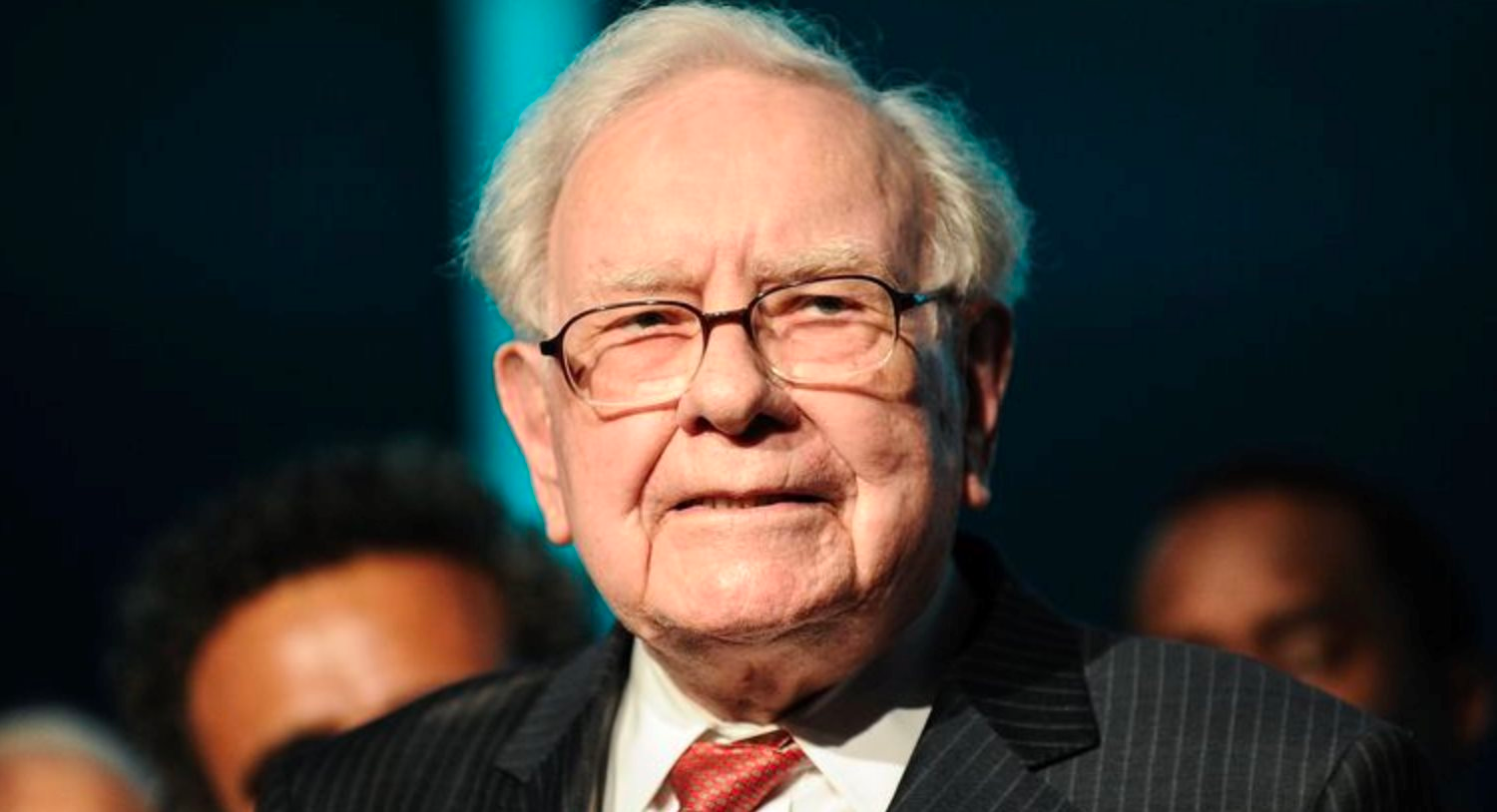 'Thợ đóng giày' trở thành tỷ phú nhờ 'cái bắt tay' định mệnh với Warren Buffett: Khoản đầu tư 1.000 USD biến thành 3,5 tỷ USD nhờ lựa chọn sáng suốt