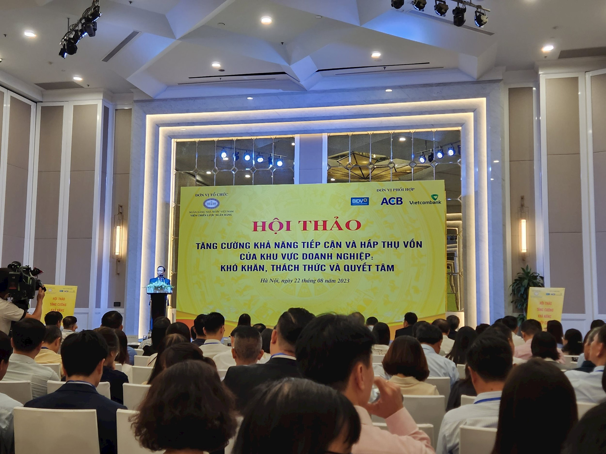 Phó Thống đốc: Ngân hàng không thể lỗ, chỉ lãi ít đi, vì lỗ sẽ dẫn đến đổ vỡ, kéo theo cả hệ thống khó khăn
