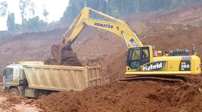 “Nước chảy chỗ trũng”: Toyota, Komatsu và nhiều gã khổng lồ Nhật Bản khác hưởng lợi lớn từ đồng yên mất giá