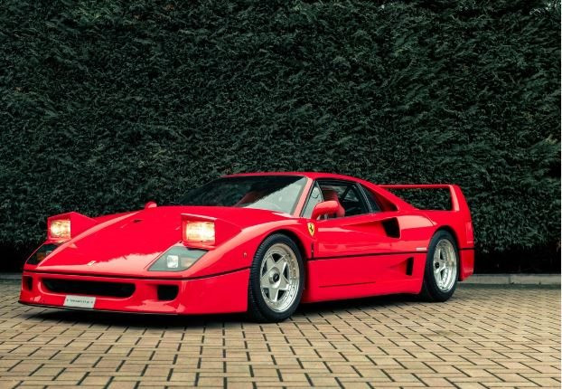 Gần 1/3 những người mới mua  siêu xe Ferrari đều dưới 40 tuổi, danh sách xếp hàng chờ ngày càng dài