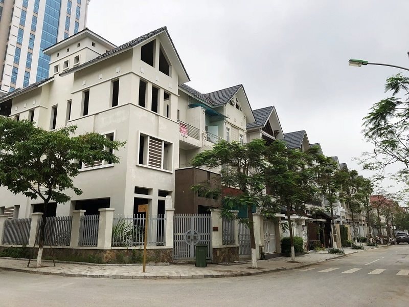 Một quận cách lõi trung tâm Hà Nội 10km: Giá đất nền, biệt thự tăng gấp đôi sau 5 năm, biệt thự chạm mốc 70 tỷ đồng