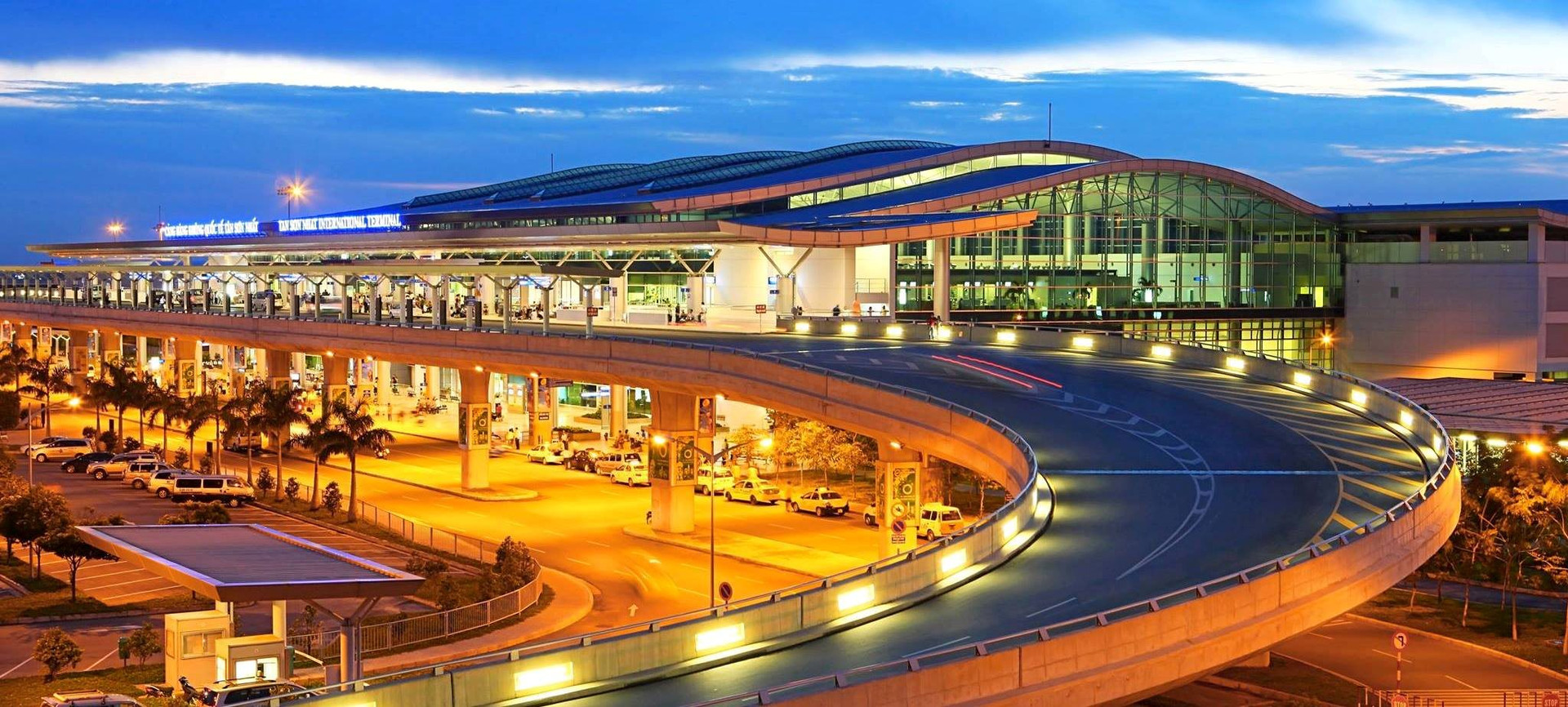 Vừa trúng gói thầu lớn nhất dự án sân bay Long Thành, một phần ba liên danh Vietur chính thức ký gói thầu hơn 9.000 tỷ đồng tại sân bay Tân Sơn Nhất