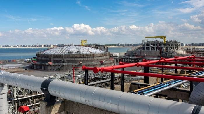 Nước đi 'vào lòng đất' của EU: cấm khí đốt nhưng nhiệt tình nhập khẩu LNG của Nga - quan chức thừa nhận chưa thể 'cai nghiện'