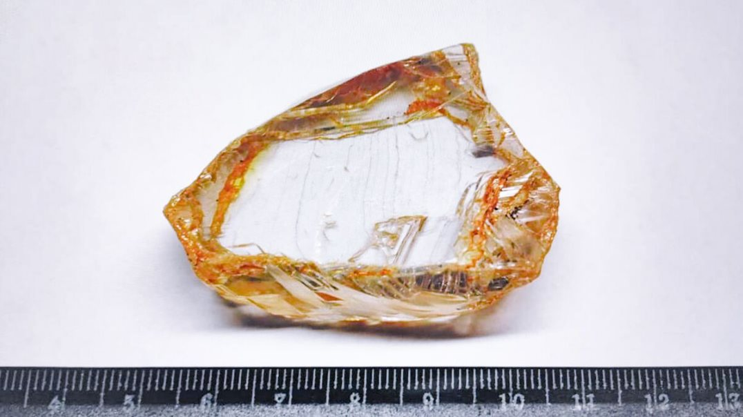 Không hổ danh “đại gia khoáng sản”, quốc gia này vừa tìm thấy viên kim cương lớn nhất thập kỷ