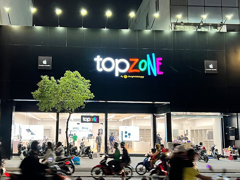 iPhone 15 vừa ra mắt nửa ngày, TopZone tuyên bố “giá bao chấp”: Hoàn tiền nếu ở đâu rẻ hơn?
