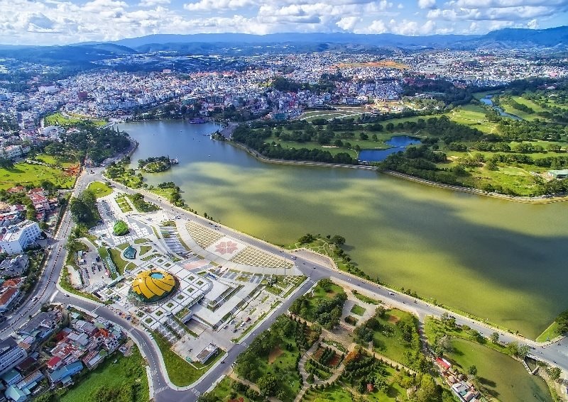 Thành phố miền Trung sắp tăng diện tích lên 4 lần, trở thành thành phố trực thuộc tỉnh lớn nhất Việt Nam sẽ phát triển ra sao trong tương lai?