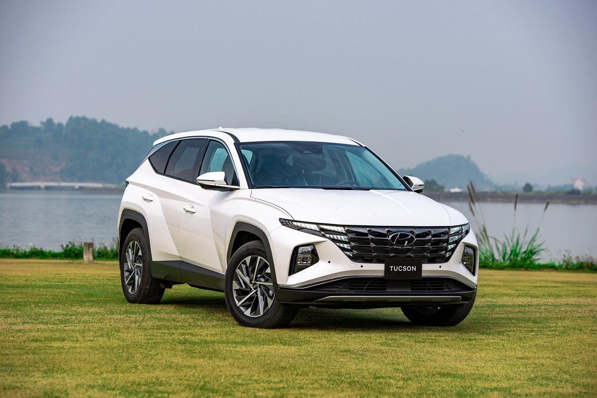 Hyundai Tucson, Santa Fe đồng loạt giảm giá cực mạnh, cao nhất gần 200 triệu đồng