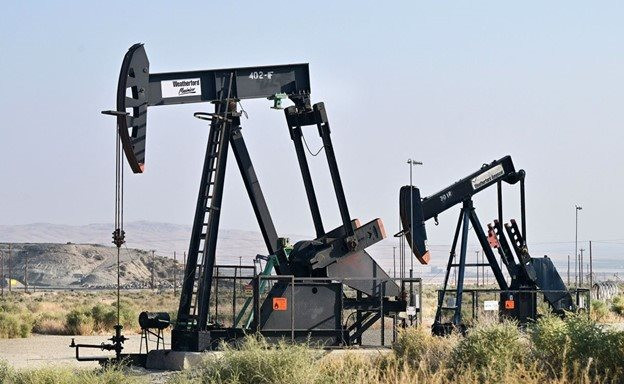 Rủi ro gia tăng trên thị trường dầu và khí đốt 