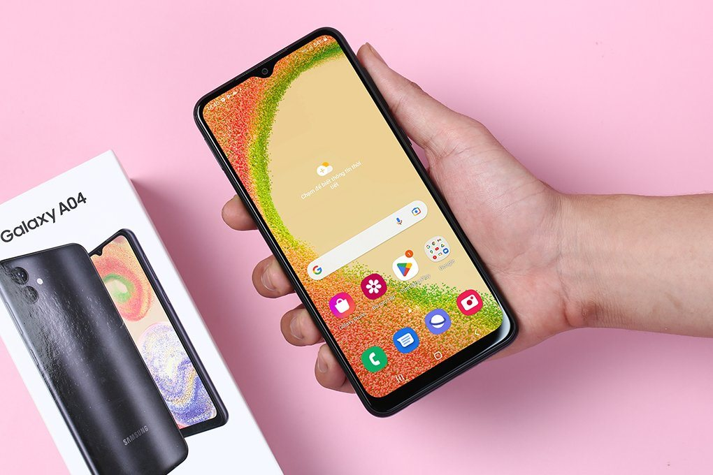 Loạt smartphone bán chạy trong tháng 9: Đa số là máy Android tầm trung, một mẫu iPhone đời cũ gây bất ngờ 