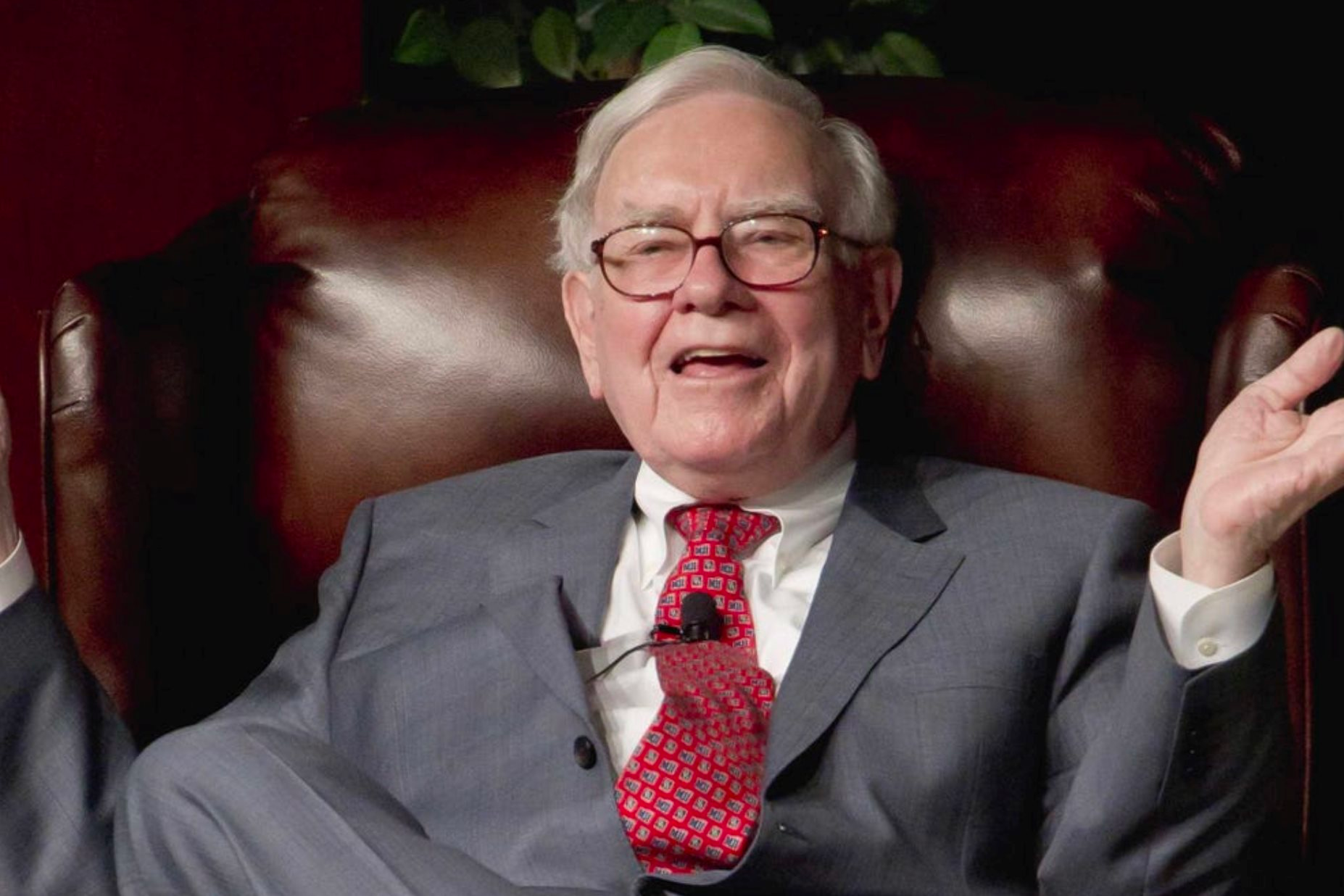 Chứng khoán Mỹ rơi vào vùng điều chỉnh, nhưng đây là lý do Warren Buffett cho rằng sự kiện này 'đáng để ăn mừng' 