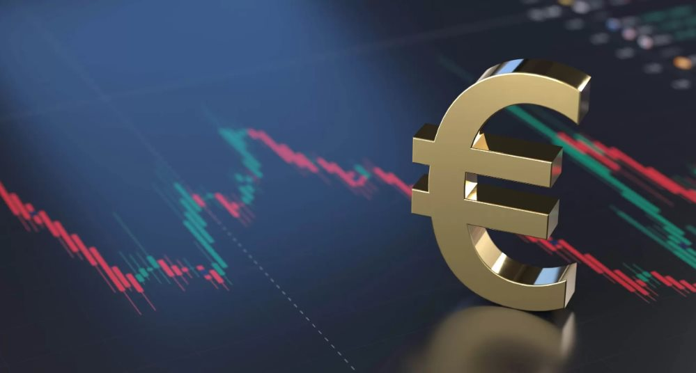 Lạm phát ở Eurozone chạm đáy 2 năm sau 10 lần tăng lãi suất liên tiếp