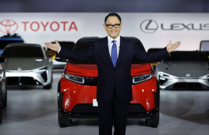 Toyota báo lãi kỷ lục vì nguyên nhân không ngờ tới, vững tin không cần vội với xe điện