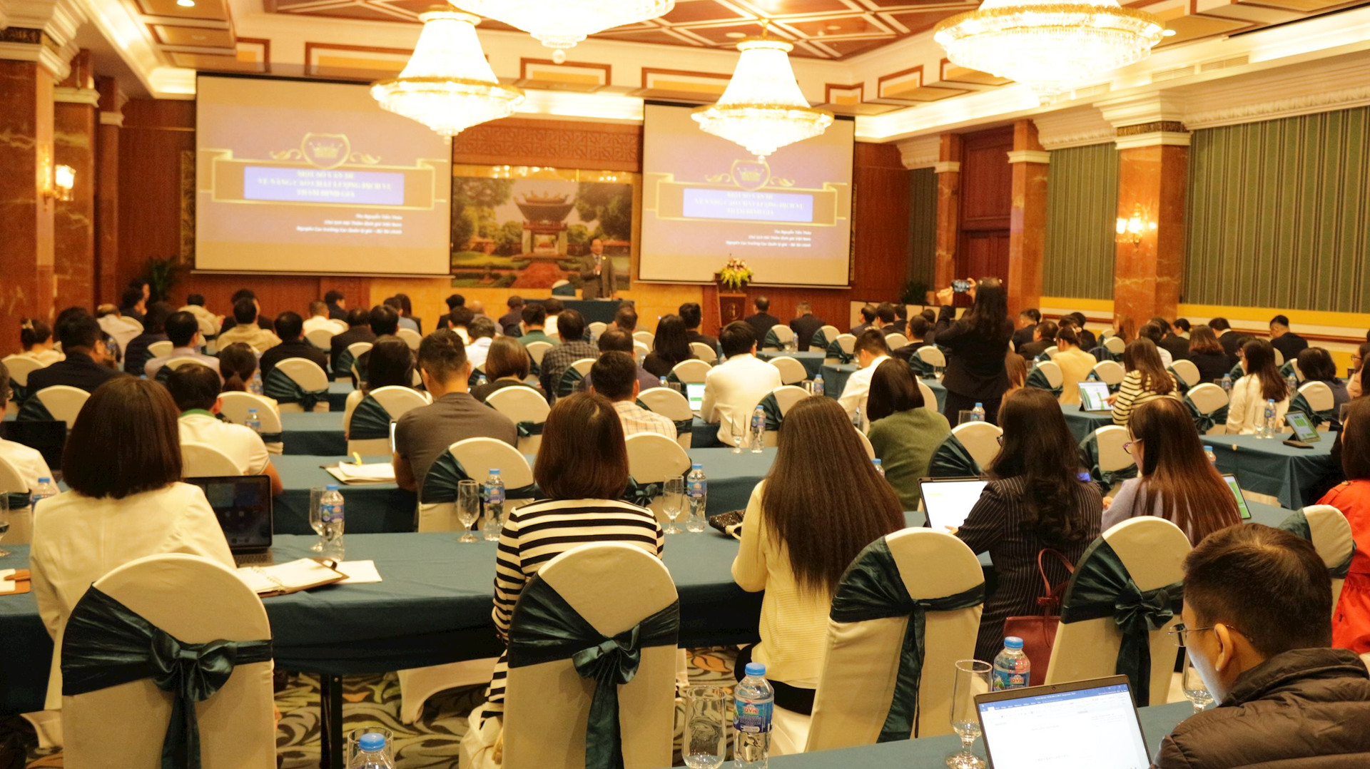 Vietcombank tổ chức hội thảo về nâng cao chất lượng dịch vụ thẩm định giá của công ty thẩm định giá