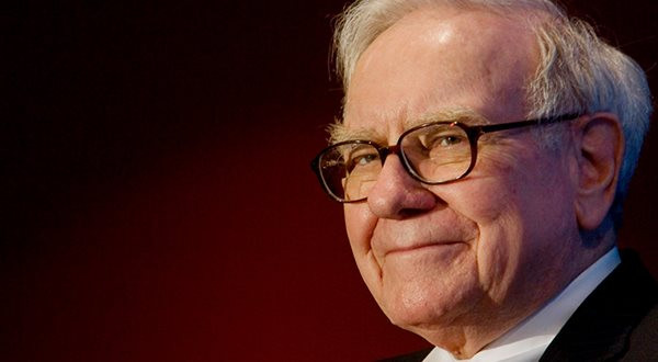 Chỉ có thể là Warren Buffett: ‘Phát’ 870 triệu USD cho người nghèo ngay sát dịp Giáng sinh để có cái Tết ấm no