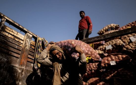 Nóng: Ấn Độ lại khiến thế giới 'đau đầu' với lệnh cấm xuất khẩu nông sản mới: Là mặt hàng đang bão giá đến 98%, Việt Nam bán tràn lan ngoài chợ