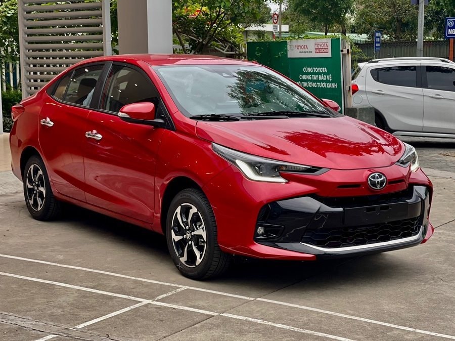 Hyundai Accent, Toyota Vios, Honda City đua giảm giá