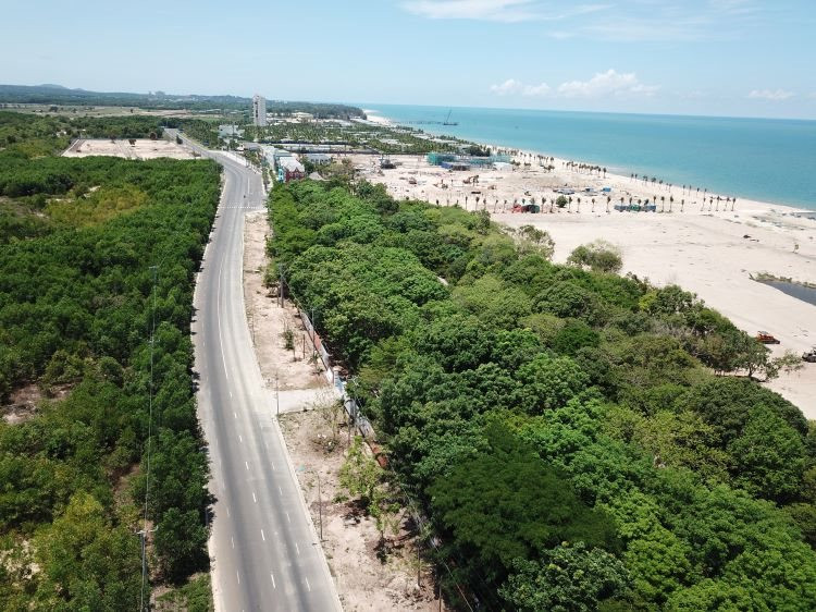 
Sắp khởi công một tuyến đường đặc biệt nối cao tốc Biên Hoà – Vũng Tàu với đường ven biển đi qua loạt địa phận Long Sơn, Long Điền, Đất Đỏ, Xuyên Mộc 
