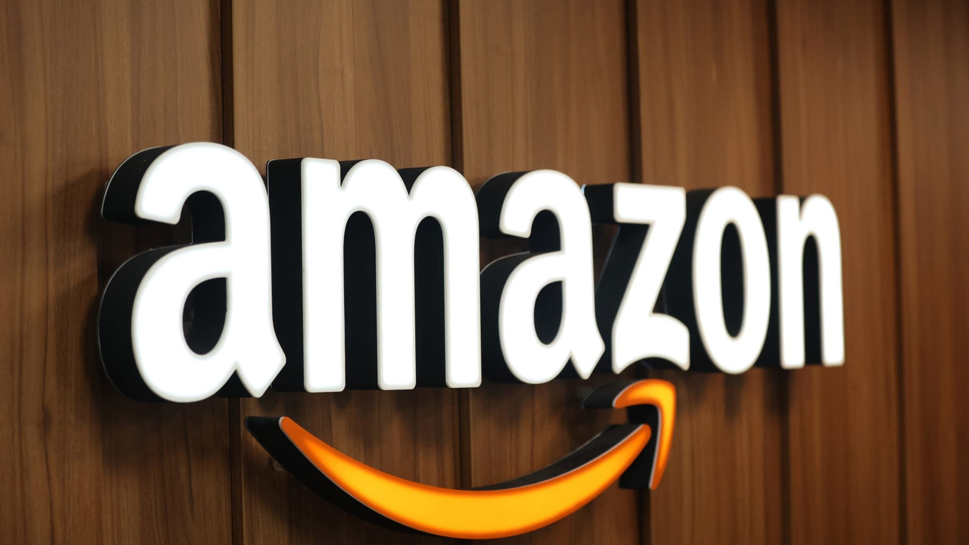 Sử dụng AI và máy bay không người lái, Amazon đang tiến băng băng trên thị trường thuốc trực tuyến