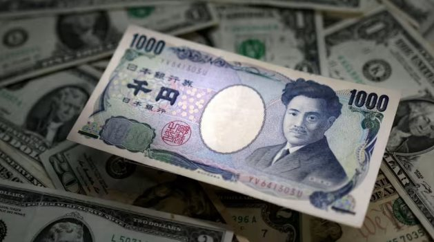 Nhật Bản cảnh báo can thiệp tiền tệ mạnh mẽ do yen chạm đáy 34 năm