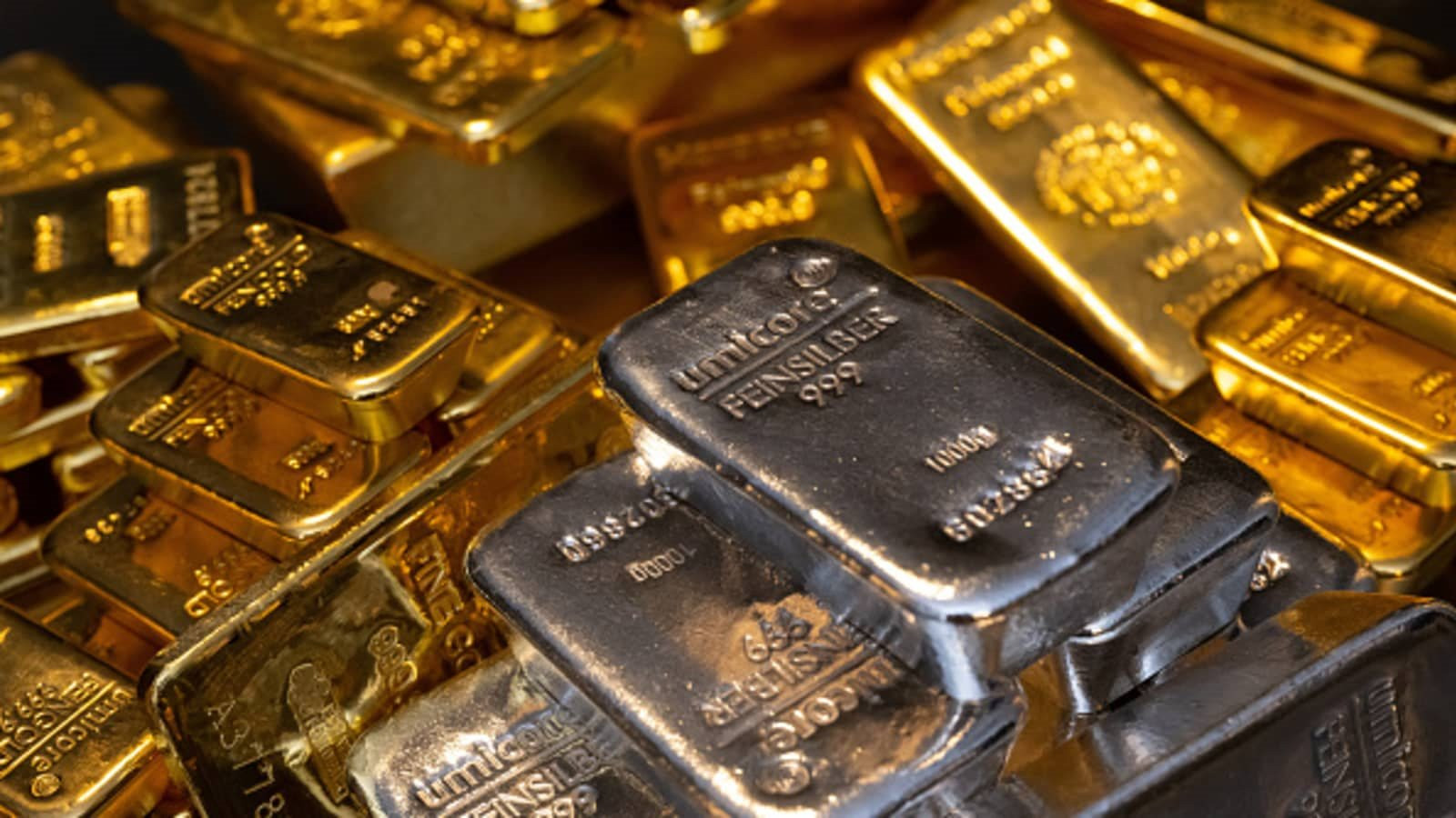 Một kim loại quý bỗng lên "cơn sốt" tại quốc gia tiêu thụ vàng lớn thứ 2 thế giới: nhập khẩu tăng 260%, xu hướng sinh lời tốt hơn cả vàng
