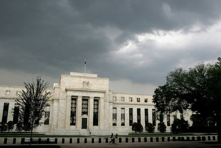 ‘Đau đầu’ với lạm phát neo cao, các quan chức Fed vẫn nhấn mạnh khả năng hạ lãi suất trong năm nay