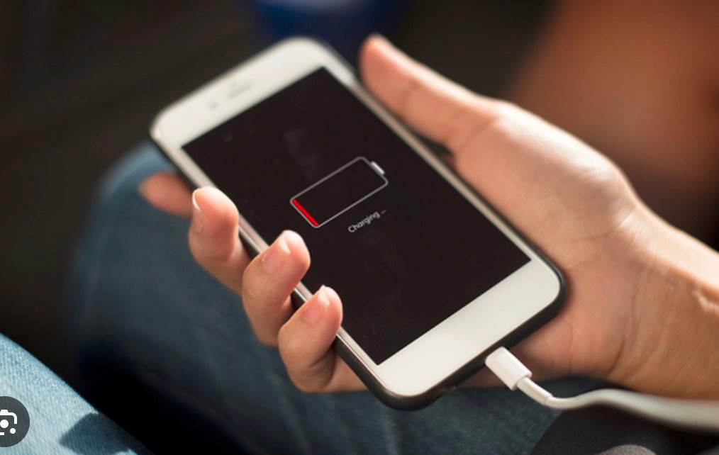 Lý do iPhone tụt pin nhanh, có một sai lầm mà hầu như ai cũng mắc phải!