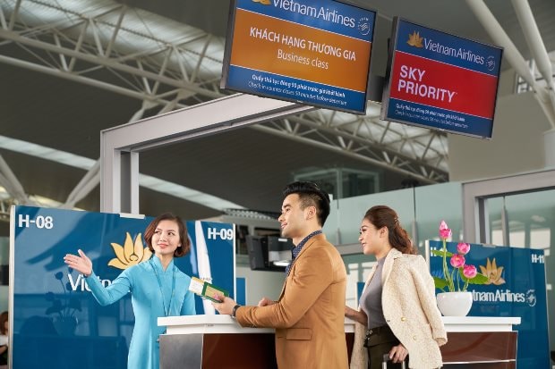 "Hạ nhiệt" giá vé máy bay chặng nội địa